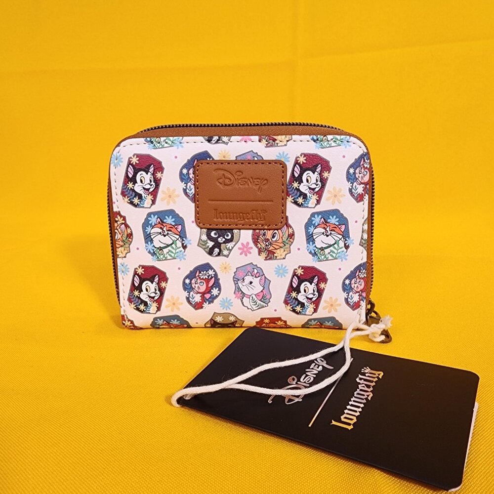 Loungefly Disney Cats Flower Portrait AOP Marie Figaro Dinah Zip Wallet NEW - Picture 5 of 12
